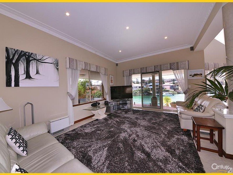 Photo - 15 Clarecastle Retreat, Mindarie WA 6030 - Image 4