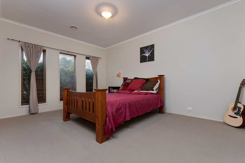 Photo - 15 Claremont Street, Craigieburn VIC 3064 - Image 6