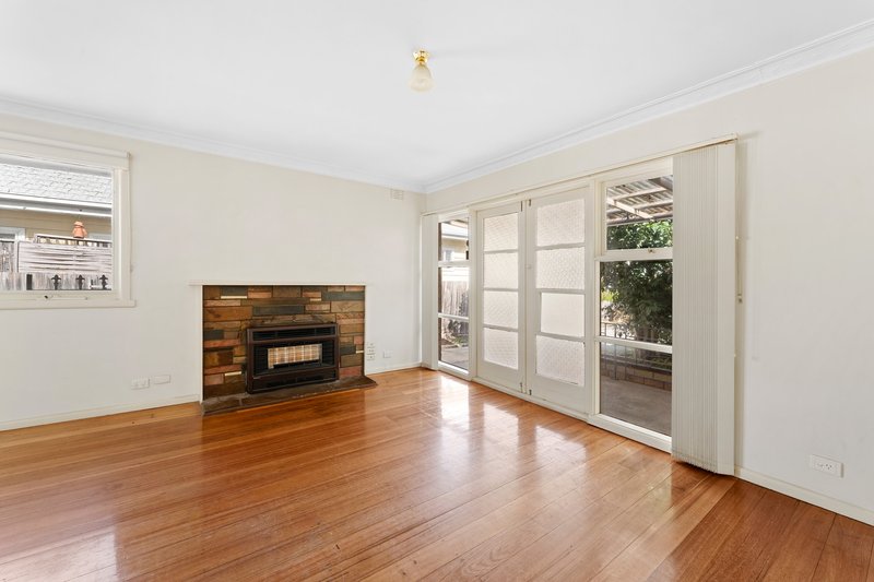 Photo - 15 Clarevale Street, Clayton South VIC 3169 - Image 3