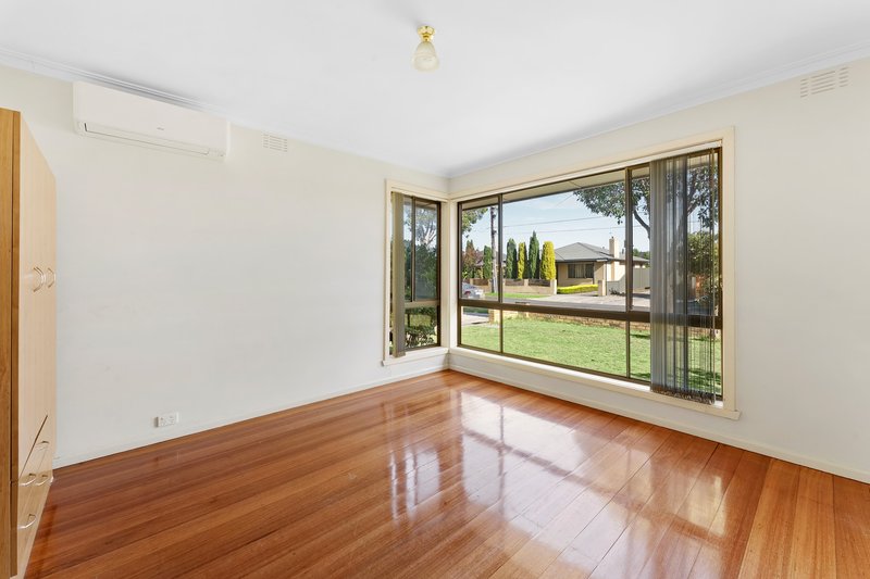 Photo - 15 Clarevale Street, Clayton South VIC 3169 - Image 7