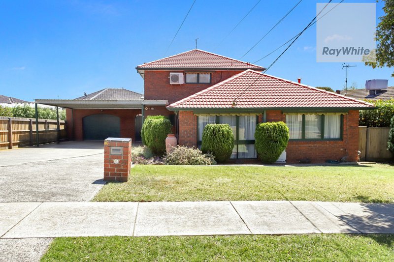 15 Clarke Drive, Gladstone Park VIC 3043