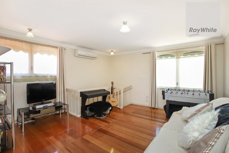 Photo - 15 Clarke Drive, Gladstone Park VIC 3043 - Image 13