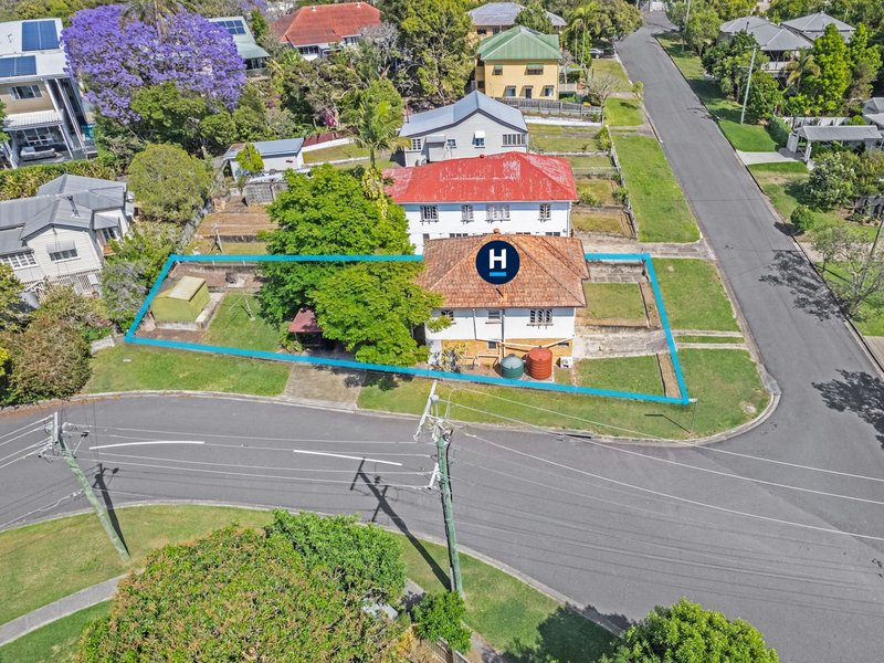 15 Clarke Street, Bardon QLD 4065