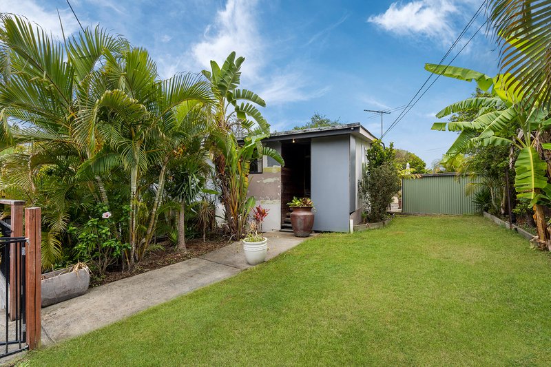 Photo - 15 Claverton Street, Woodridge QLD 4114 - Image 4