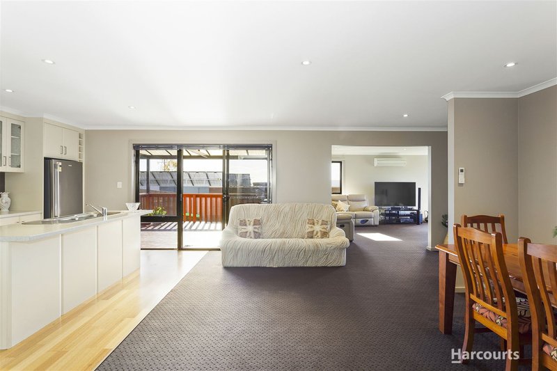 Photo - 15 Clearview Avenue, Trevallyn TAS 7250 - Image 11