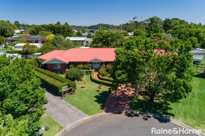 Photo - 15 Coachwood Place, Robertson NSW 2577 - Image 2