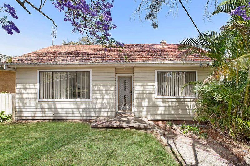 15 Coal Point Road, Coal Point NSW 2283