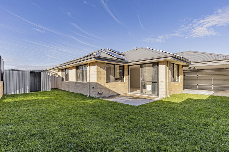 Photo - 15 Cobbler Way, Two Rocks WA 6037 - Image 2