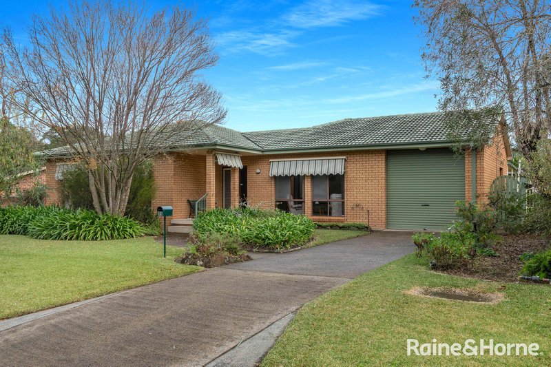 15 Cocos Palm Drive, Bomaderry NSW 2541