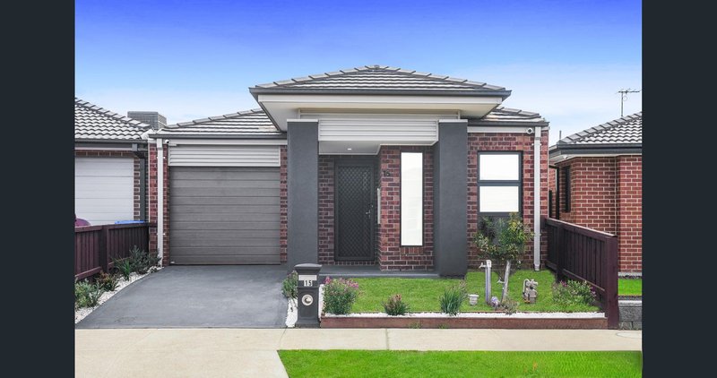 Photo - 15 Codrington Road, Truganina VIC 3029 - Image 1