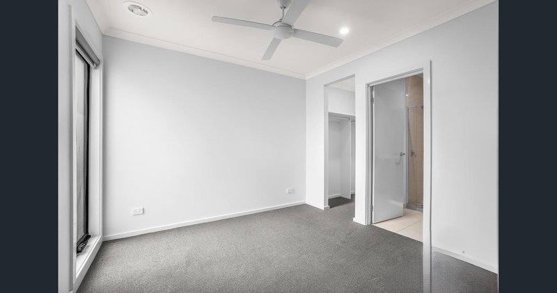 Photo - 15 Codrington Road, Truganina VIC 3029 - Image 6