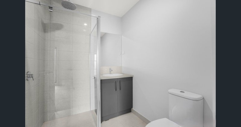Photo - 15 Codrington Road, Truganina VIC 3029 - Image 10
