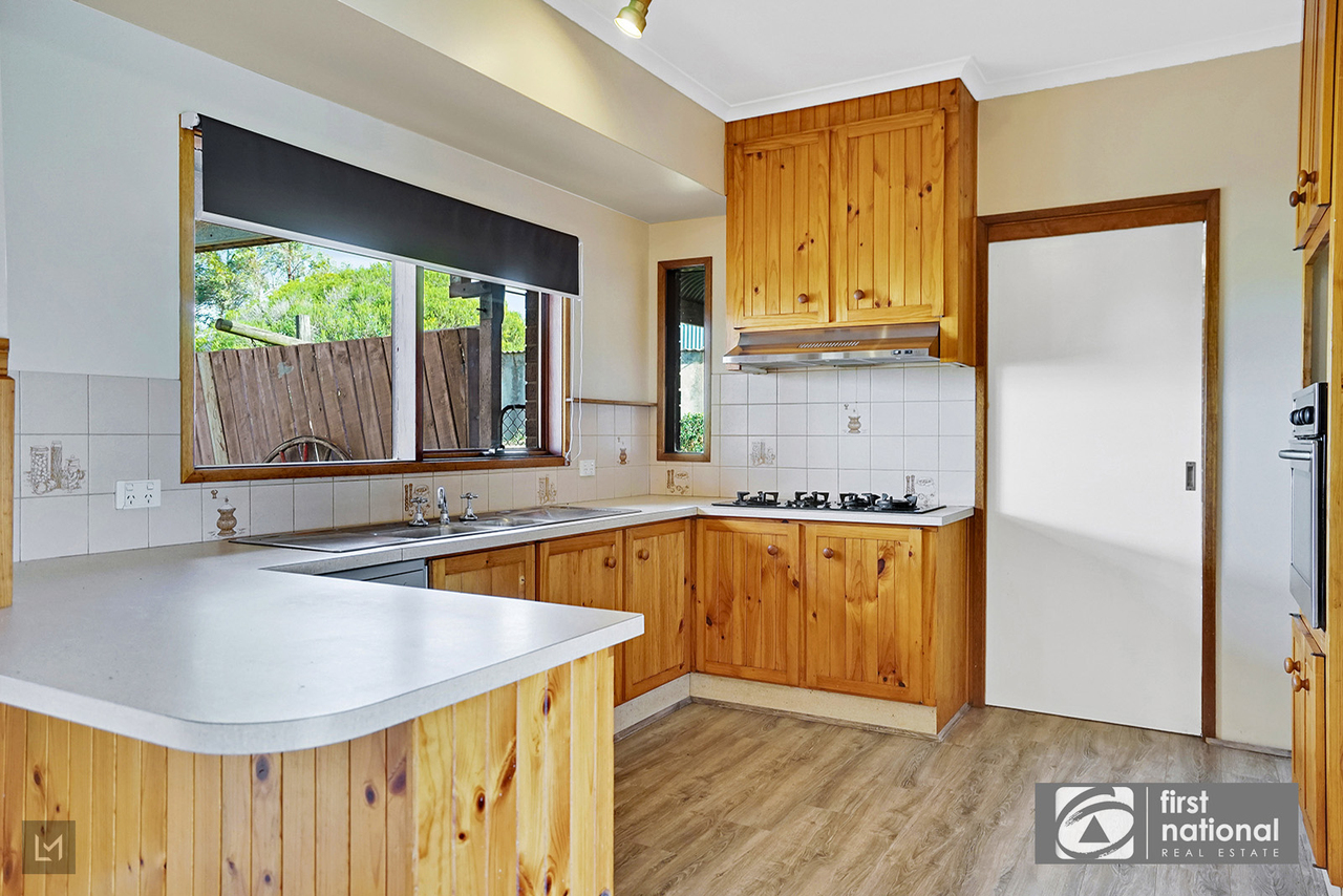 15 COLIN CRESCENT, Little River VIC 3211 - Image 4