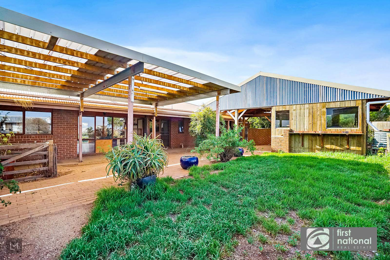 15 COLIN CRESCENT, Little River VIC 3211 - Image 10