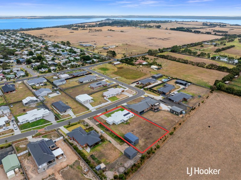 Photo - 15 Colonnades Circuit, Coronet Bay VIC 3984 - Image 2