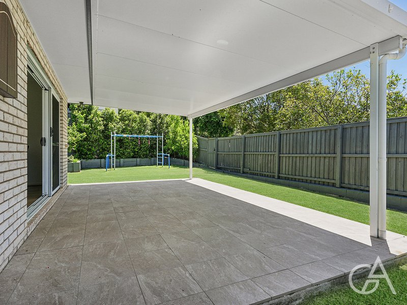 Photo - 15 Columbia Close, Upper Kedron QLD 4055 - Image 6