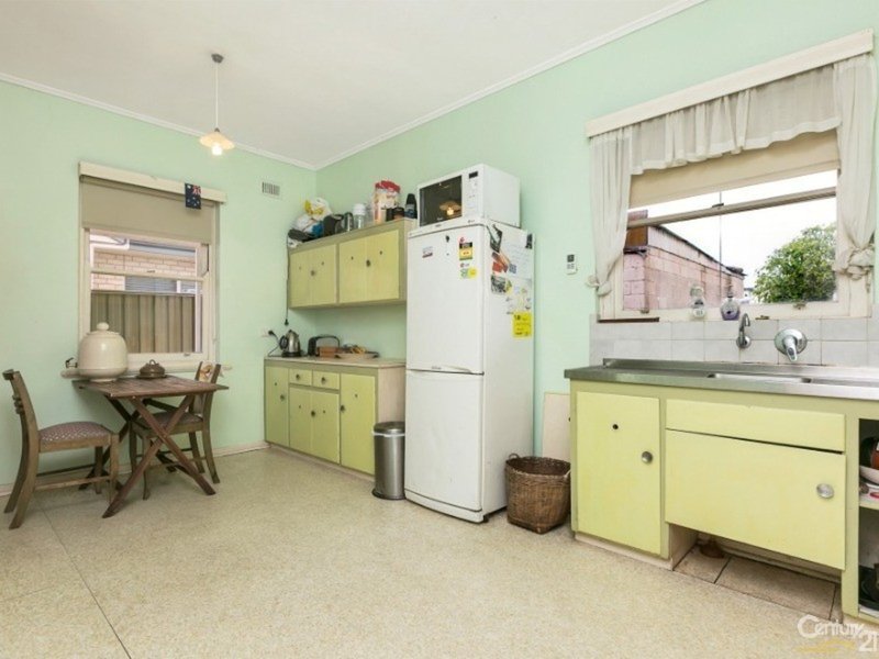 Photo - 15 Comley Street, Brighton SA 5048 - Image 3