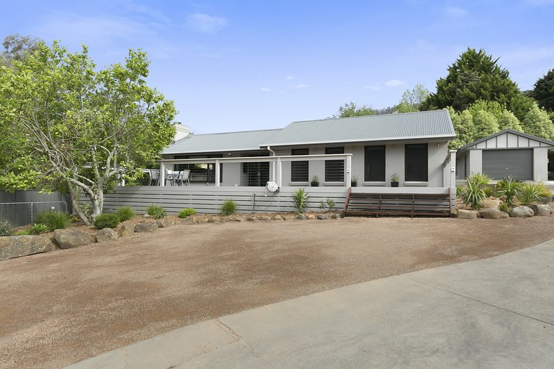 Photo - 15 Comongin Avenue, Warburton VIC 3799 - Image 7