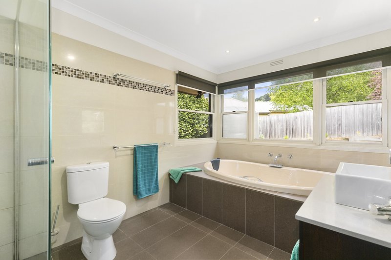 Photo - 15 Comongin Avenue, Warburton VIC 3799 - Image 13