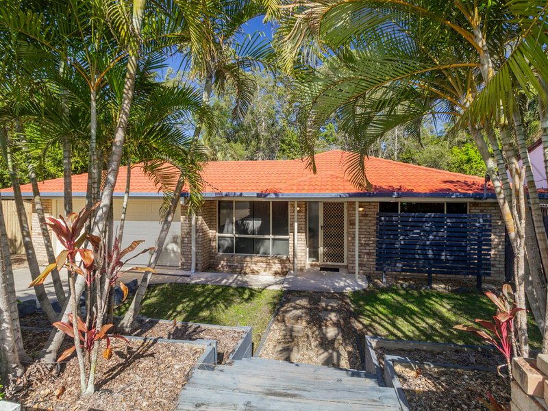 Photo - 15 Conifer Street, Hillcrest QLD 4118 - Image 14