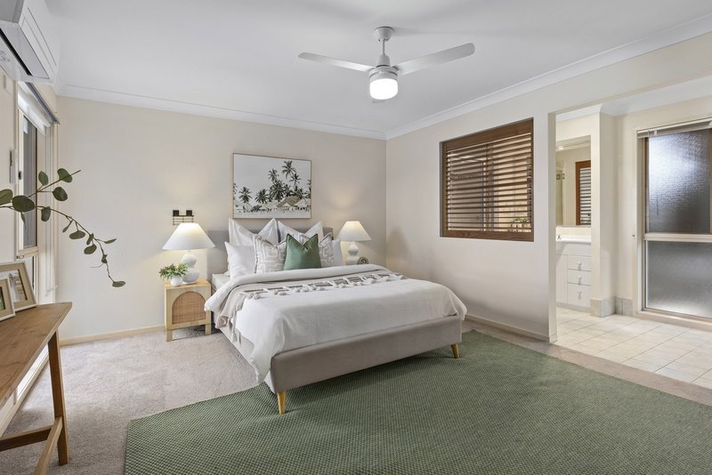 Photo - 15 Cooksland Crescent, North Lakes QLD 4509 - Image 7