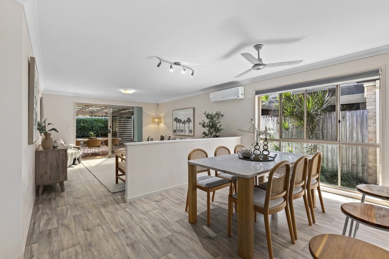 Photo - 15 Cooksland Crescent, North Lakes QLD 4509 - Image 12