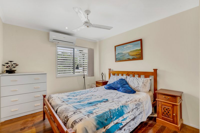 Photo - 15 Coolangatta Close, Kewarra Beach QLD 4879 - Image 12