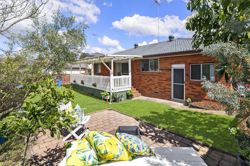 Photo - 15 Cooma Road, Greystanes NSW 2145 - Image 12