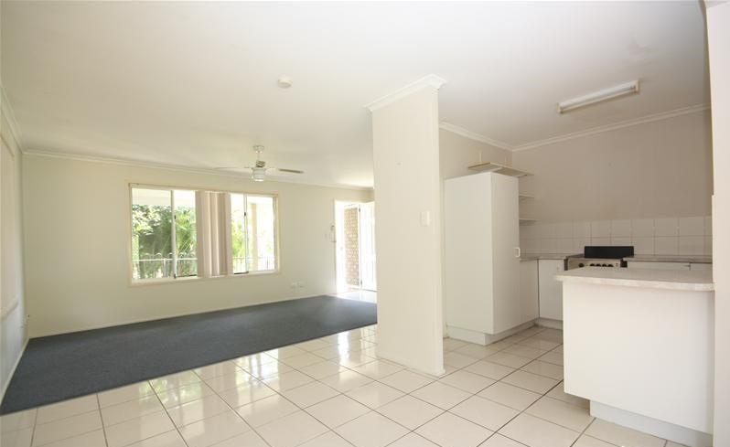 Photo - 15 Copperfield Drive, Eagleby QLD 4207 - Image 4