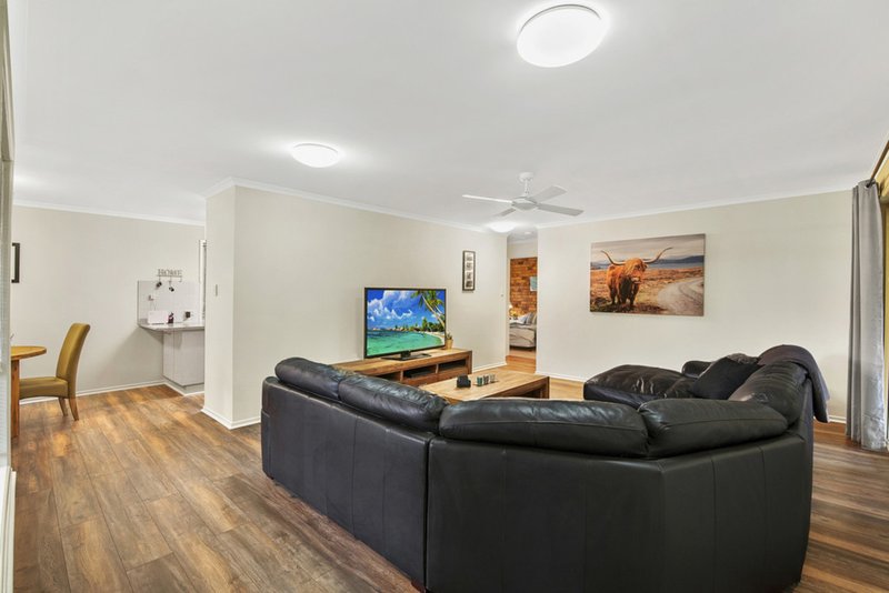 Photo - 1/5 Cornwall Street, Deception Bay QLD 4508 - Image 2