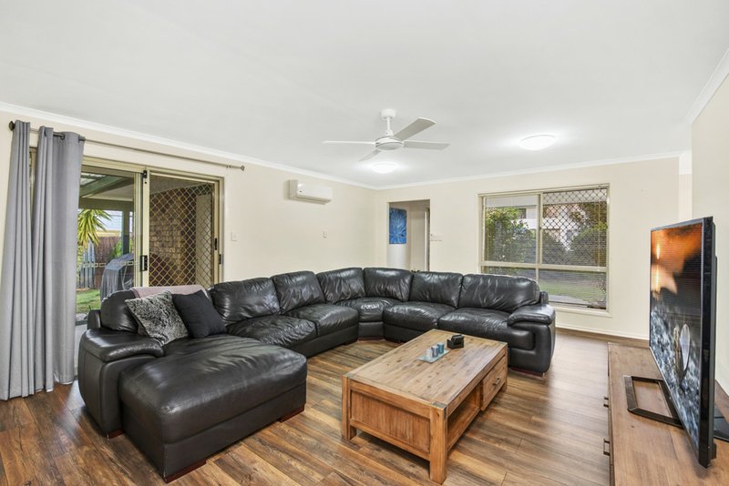 Photo - 1/5 Cornwall Street, Deception Bay QLD 4508 - Image 6