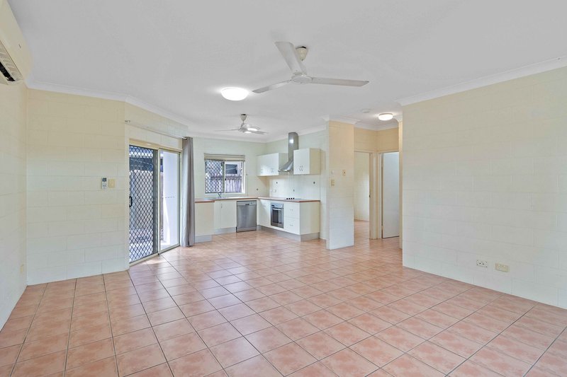 Photo - 1/5 Cottesloe Drive, Kewarra Beach QLD 4879 - Image 4