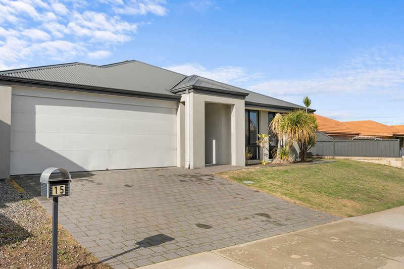 Photo - 15 Cottonwood Drive, Baldivis WA 6171 - Image 2