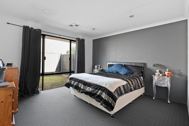 Photo - 15 Cottonwood Drive, Baldivis WA 6171 - Image 7