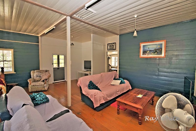 Photo - 15 Countess Russell Crescent, Agnes Water QLD 4677 - Image 6