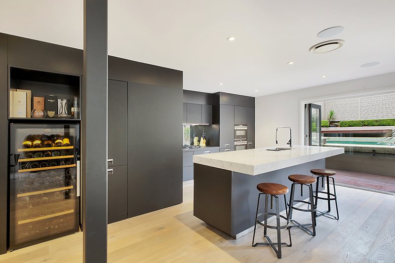 Photo - 15 Cowdroy Avenue, Cammeray NSW 2062 - Image 2