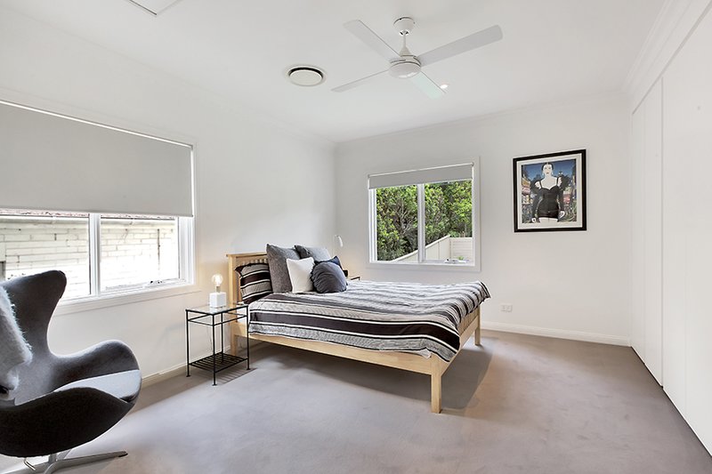 Photo - 15 Cowdroy Avenue, Cammeray NSW 2062 - Image 6