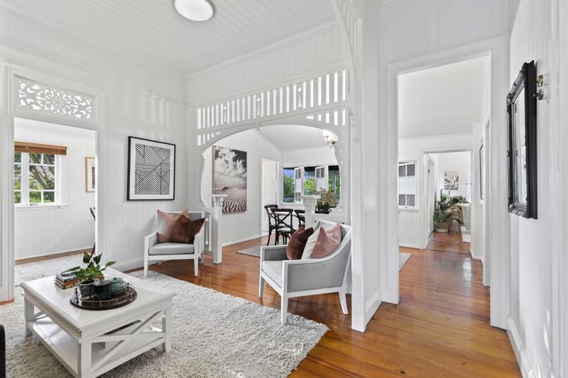 Photo - 15 Craig Street, Red Hill QLD 4059 - Image 3