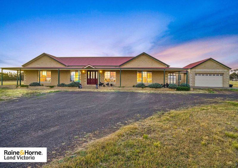 Photo - 15 Crinnion Road, Diggers Rest VIC 3427 - Image 4