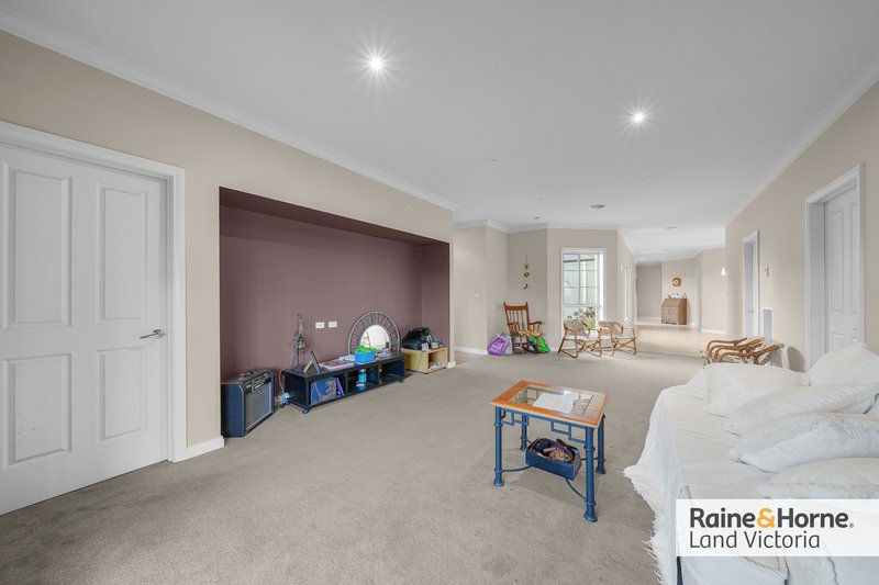 Photo - 15 Crinnion Road, Diggers Rest VIC 3427 - Image 11