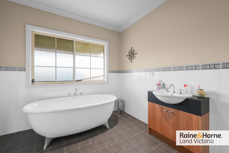 Photo - 15 Crinnion Road, Diggers Rest VIC 3427 - Image 15