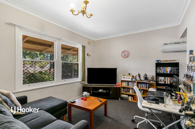 Photo - 15 Crisp Road, Elizabeth Downs SA 5113 - Image 5