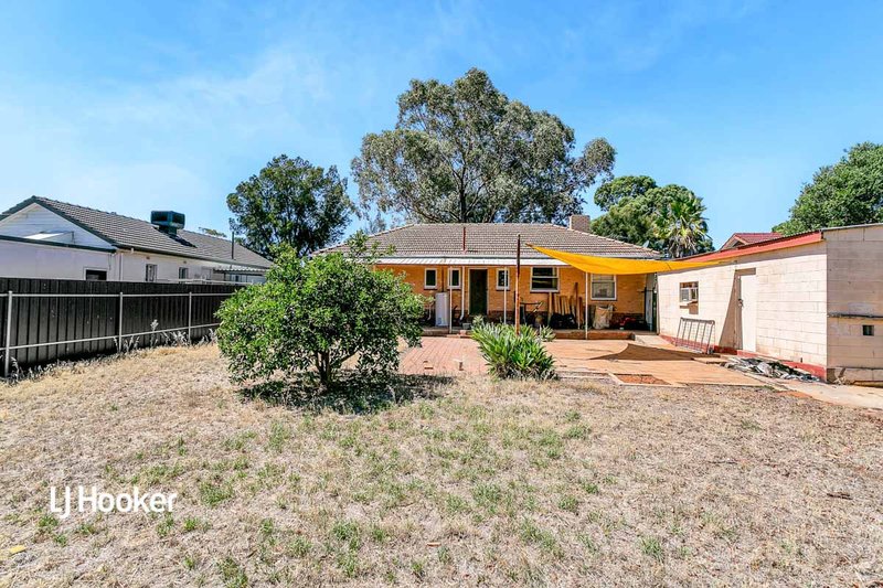 Photo - 15 Crisp Road, Elizabeth Downs SA 5113 - Image 17