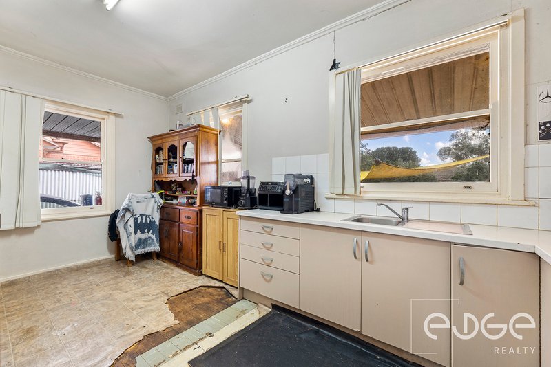 Photo - 15 Crisp Road, Elizabeth Downs SA 5113 - Image 5