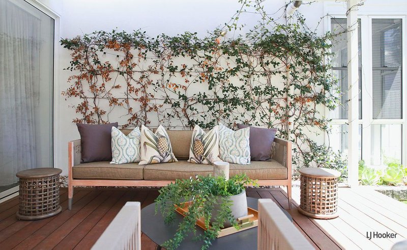 Photo - 15 Cronulla Avenue, Mermaid Beach QLD 4218 - Image 9