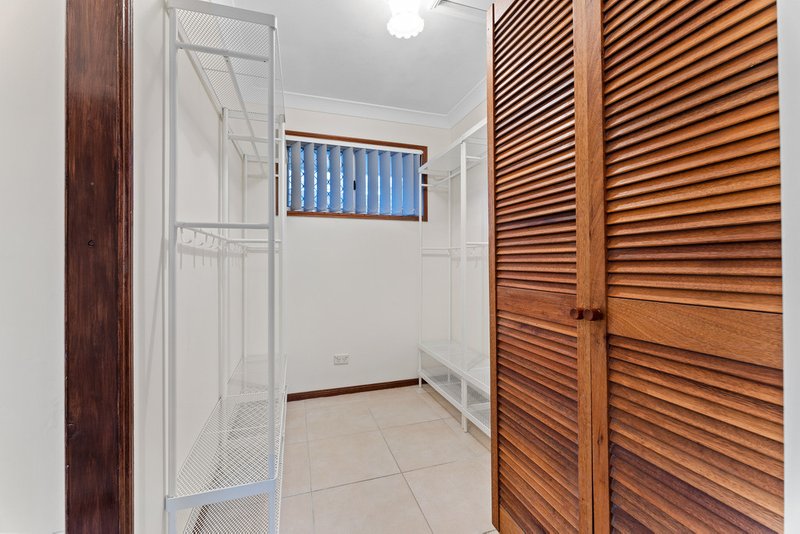 Photo - 15 Crystelle Court, Murrumba Downs QLD 4503 - Image 6