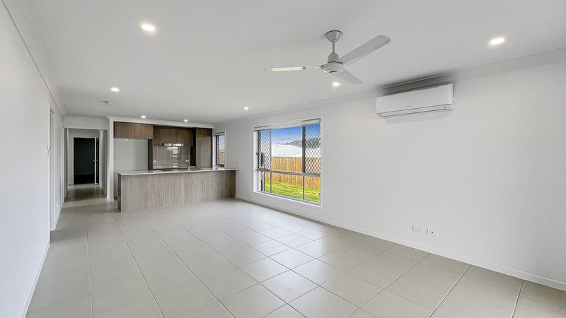 Photo - 15 Culgoa Crest, Redbank Plains QLD 4301 - Image 2