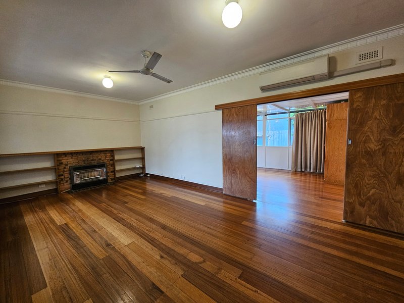 Photo - 15 Curran Street, Oakleigh East VIC 3166 - Image 2