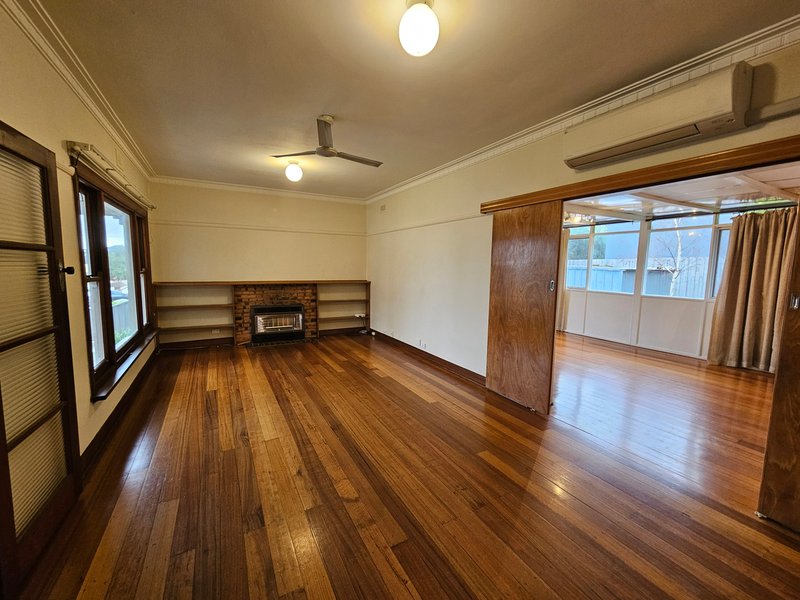 Photo - 15 Curran Street, Oakleigh East VIC 3166 - Image 3