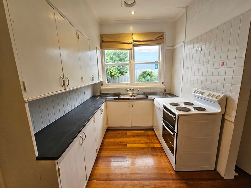 Photo - 15 Curran Street, Oakleigh East VIC 3166 - Image 6